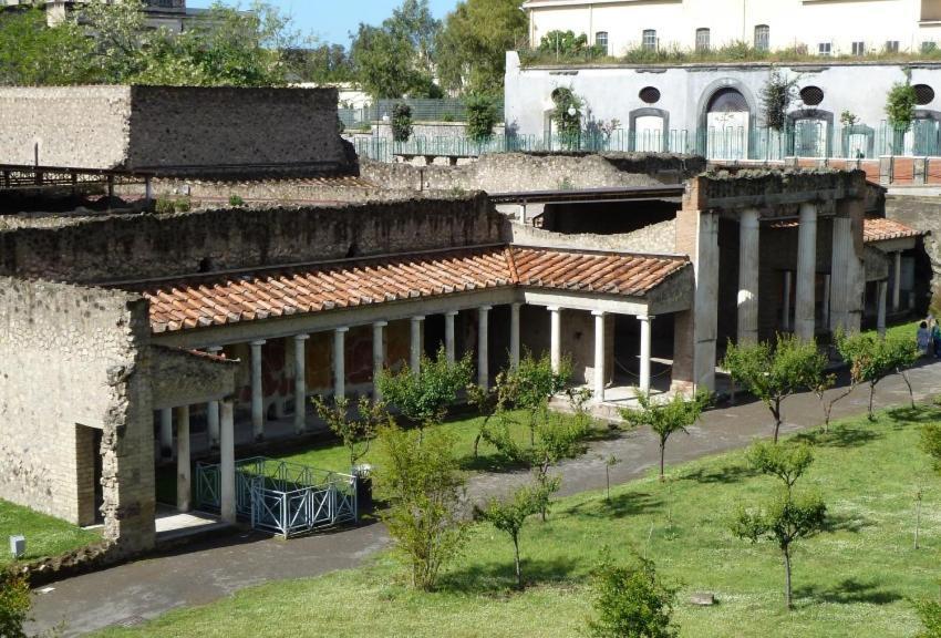 ホテル Antica Masseria Pellegrini ボスコレアーレ エクステリア 写真